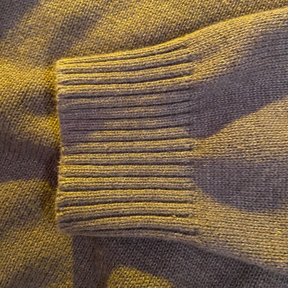 TRICOTS ST RAPHAEL mens gray,black,and white quarter zip jacket US size- medium - Picture 4 of 6